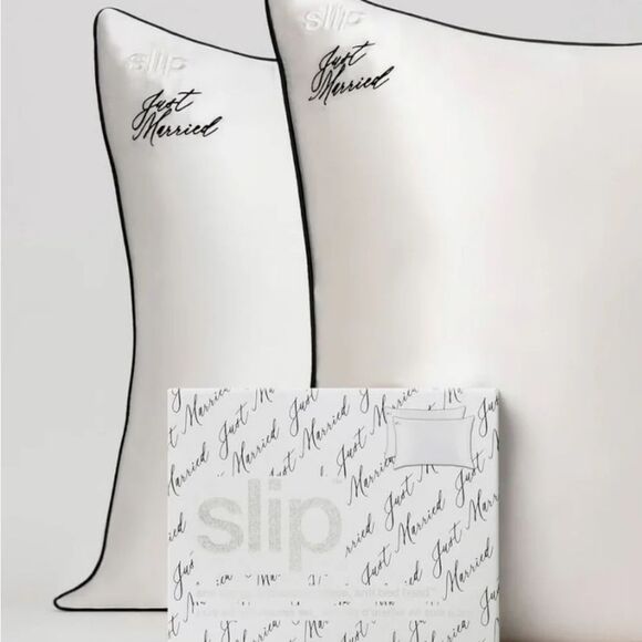 Slip Just Married Queen Pillowcase Duo - Picture 9 of 14